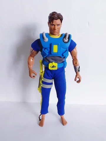 Vintage 1998 Mattel Max Steel Male Articulated 12" Action Figure Doll Cover
