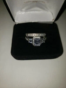 Women's engagement and wedding ring costume jewelry Size 9 - Picture 1 of 2