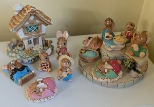 PENDELFIN Stonecraft BUNNY Rabbit PICNIC Table Rocky COTTAGE & STAND England LOT - Picture 1 of 13