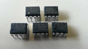 5x EEPROM M24C01WP KFR611 128x8 Bit seriell I²C-Bus von STM DIP8 orig. 11083-152 - Picture 1 of 2