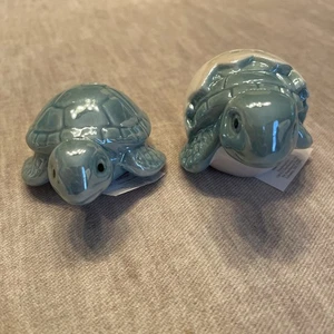 Cracker Barrel Turtles Hatchlings MINI Salt And Pepper Set Beach 2025 Summer+ - Picture 1 of 13