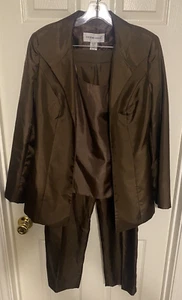 Victor Costa Ladies Brown 3 Pc Suit Size 10 - Picture 1 of 7