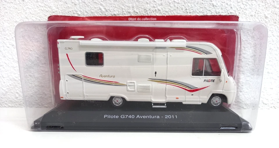 Camper pilota G740 Aventura 2011 1/43 IXO come nuovo scatola originale - Immagine 1 di 3
