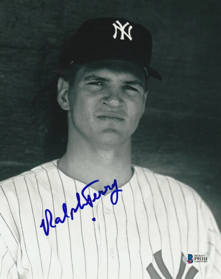 RALPH TERRY Signed New York YANKEES 8X10 PHOTO w/ Beckett COA - Image 1 of 1