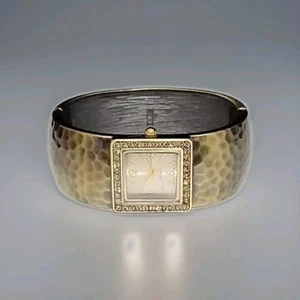 WILD SAFARI BANGLE Watch. AVON. Need new battery - Picture 1 of 5