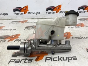 2007 Toyota Hilux Brake Master Cylinder 2006-2015 472010K020 - Picture 1 of 9