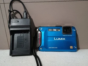 Cámara digital Panasonic Lumix DMC-FT4 12,1 MP azul impermeable/a prueba de golpes - Imagen 1 de 5