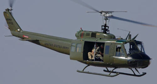 Bell UH-1C -Rumpf für 130er Hubschrauber - Bild 1 von 1