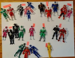 Lot Of 25 Vintage 93-01 Bandai Power Rangers Action Figures - Picture 1 of 12