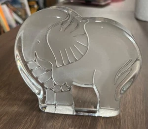Estatuilla de elefante de vidrio esmerilado pisapapeles MCM - Imagen 1 de 4
