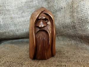 Estatua de madera de Odín - Estatuilla de dios nórdico, decoración vikinga, madera tallada - Imagen 1 de 24