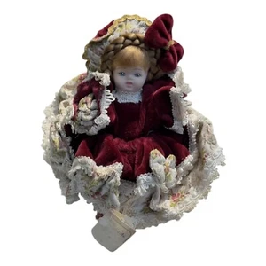 Vintage Nimea Dolly Puppe im burgunderroten Kleid - neu, seltenes Sammlerstück - Bild 1 von 10