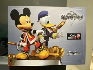 Disney Kingdom Hearts Mickey And Donald Gallery Gamestop Exclusive Sealed, New - Picture 1 of 6