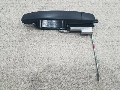 Оригинальная ручка задней правой наружной двери 2010 Ford Focus - Изображение 1 из 4