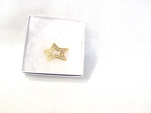Vintage Signed Napier Pave Rhinestones Brooch Pin - Star Design - Gold Tone - Picture 1 of 6