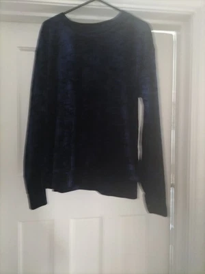 Camiseta de manga larga azul marino estilo *terciopelo* talla pequeña H&M para dama Foto 1 de 4