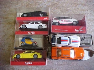HO SCALE AUTOMOBILES / CARS LOT OF 7   -  ( 8 ) - Picture 1 of 13