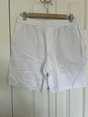 Pantalones Cortos Zara Clásicos Blancos Para Hombre de Lino Talla Mediana Elástico Cordón Cintura Foto 1 de 4