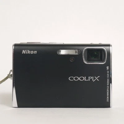 Nikon COOLPIX S50 7.2MP Digital Camera - Matte black - Image 1 of 4