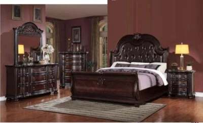 Juego de Dormitorio Formal de Lujo 4 Piezas Cama King Tallada Diseño Madera Tradicional Foto 1 de 4