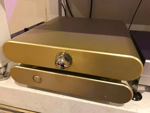 WAVAC Phono Pre Amplifier Model LCR-X2 Like New 2019 Model Retail $45000 - Picture 1 of 6