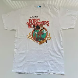 Camiseta De Colección Disney Fort Wilderness Resort Logo Mickey Mouse Para Hombre Grande - Imagen 1 de 5