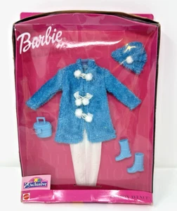 Vintage 2001 Barbie Fashion Avenue COAT COLLECTION Blue Jacket TRU Exclusive Set - Bild 1 von 5