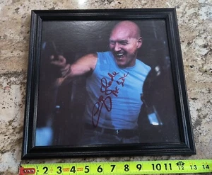 ¿Fotografía a color más grande firmada por el baterista Chris Slade AC/DC? - Imagen 1 de 6