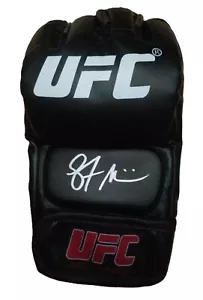 Stipe Miocic UFC Signed Glove with COA - Bild 1 von 3