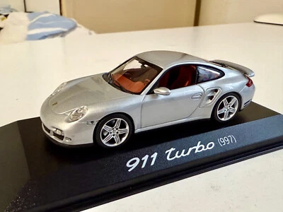 MINICHAMPS WAP02013216 PORSCHE 911 TURBO (997) ARGENTO MET 1/43 - Immagine 1 di 4