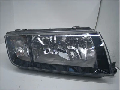 Rechter Gebrauchtscheinwerfer Skoda Fabia I Phase 1 - 1.2i 55 PS - Bild 1 von 4