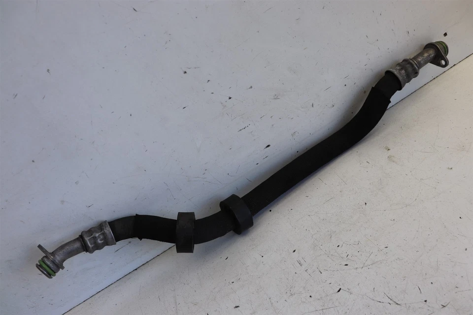 Tubo de manguera enfriador de aceite Mercedes Benz CLK63 AMG A209 M156 A2092705196 J092 Foto 1 de 1