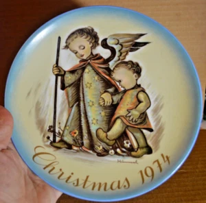 Plato de Navidad Goebel Hummel 1974 vintage The Guardian Angel 7,75" - Imagen 1 de 4