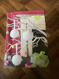 Christmas Tree Snow Globe Decorations & Fairy Light Bunting Knitting Pattern - Picture 1 of 3
