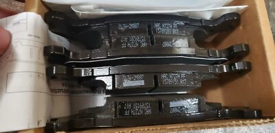 Оригинальный комплект задних дисковых тормозных колодок для Ford F-150 2012-14 годов выпуска Motorcraft BRF-1562 FL3Z-2200-C - Изображение 1 из 4