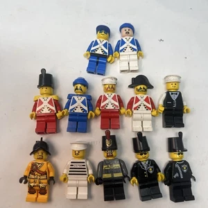 Menge 12 Vintage LEGO Minifiguren-Piraten, Kolonial, Polizei, Western Themen - Bild 1 von 7