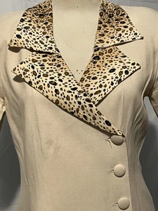 Vintage 80s Bahari Group Beige Power Dress Leopard Collar Business Chic Size 8 - Picture 1 of 12