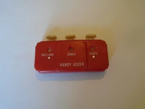 Contasoldi portatile Handy Adder vintage anni 70 made in Hong Kong rosso funzionante - Foto 1 di 4