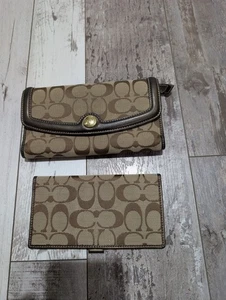 Coach Signature Trifold Flap Full Size Wallet Brown - Picture 1 of 7