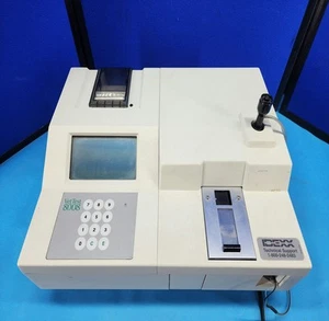 IDEXX VetTest 8008 Veterinary Biochemistry Analyzer - Picture 1 of 15