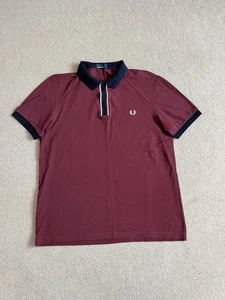 Para Hombres Fred Perry Borgoña Polo Camiseta Top Camiseta Verano Talla L - En muy buena condición - Imagen 1 de 14
