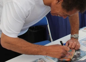 Jim Kelly Signed Dooney & Bourke Purse Enter the Dragon - Picture 1 of 5