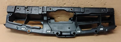 Radiador Chrysler Pacifica/Voyager 2017-2025 Cross-Member 68292240AA Foto 1 de 4