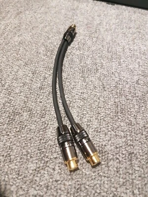 van damme 15cm RCA PHONO Y SPLITTER CABLE ADAPTER 1 male to 2 x female  - Image 1 of 3