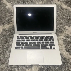 Early 2015 MacBook Air 13.3" (128GB, Intel Core i5-5250U, 1.6 GHz, 8GB) Read! - Picture 1 of 9