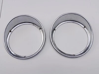 Faro Bazel usado Toyota Crown RS 20 1960 Foto 1 de 4