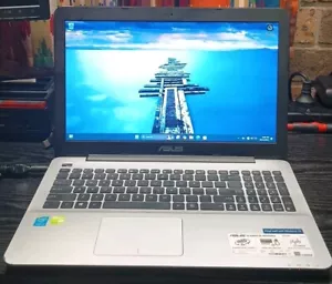 ASUS F555L Laptop - Picture 1 of 1