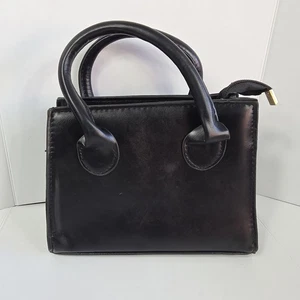 Neue kleine schwarze Handtasche Umhängetasche veganes Leder glatte Oberfläche 8X6X3 - Bild 1 von 12