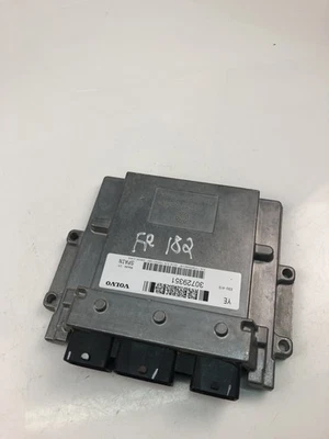 Centralina motore VOLVO V70 III BW ECU 30729351 24370398 - Immagine 1 di 4