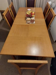 Solid Oak extending dining table and 6 Solid Oak Dining Chairs - Picture 1 of 11